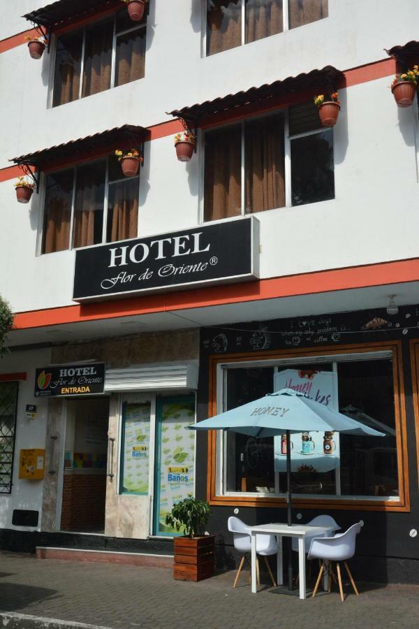 Hotel Flor De Oriente Baños Kültér fotó