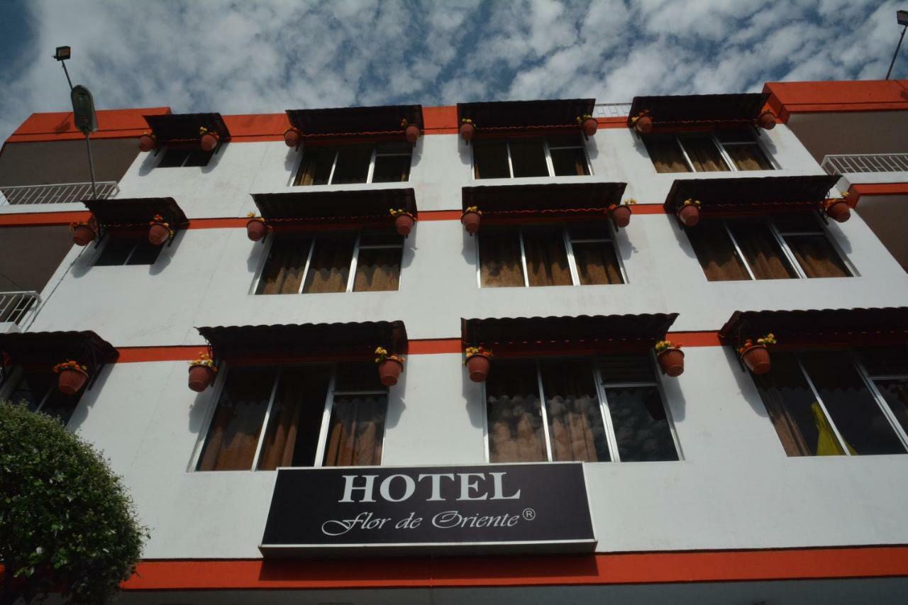 Hotel Flor De Oriente Baños Kültér fotó