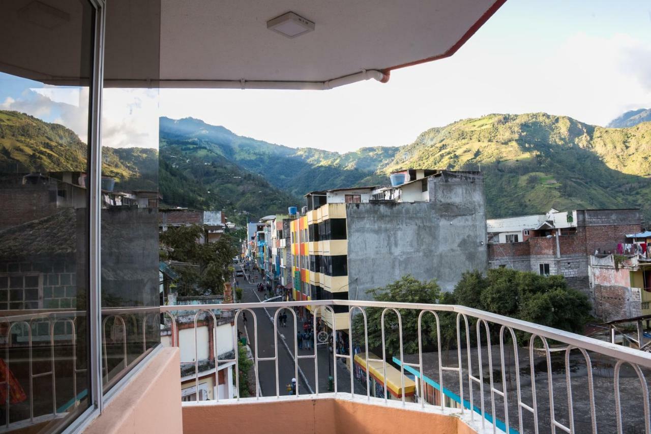 Hotel Flor De Oriente Baños Kültér fotó