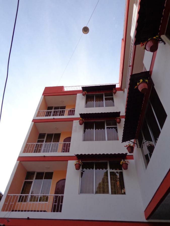 Hotel Flor De Oriente Baños Kültér fotó